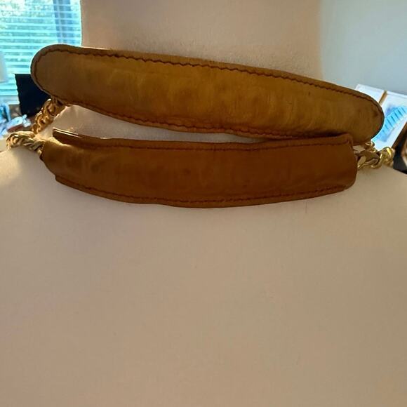 Chanel Vintage Tan Quilted Lambskin Tote - Picture 5 of 12